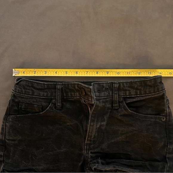 Universal Thread Black High Rise Summer Distressed Cutoff Denim Shorts Size 0/25 - Picture 5 of 7